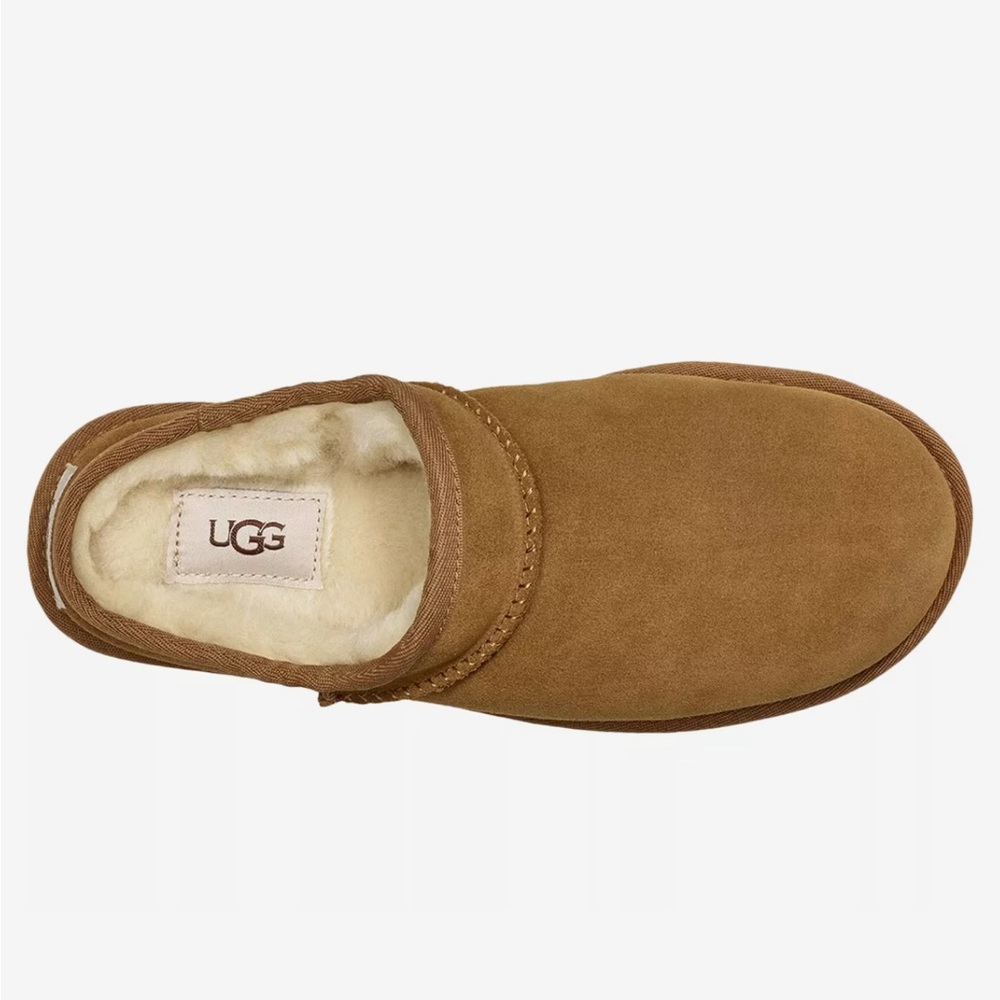 UGG® - Classic Slippers, Size 9 - Picture 4 of 9